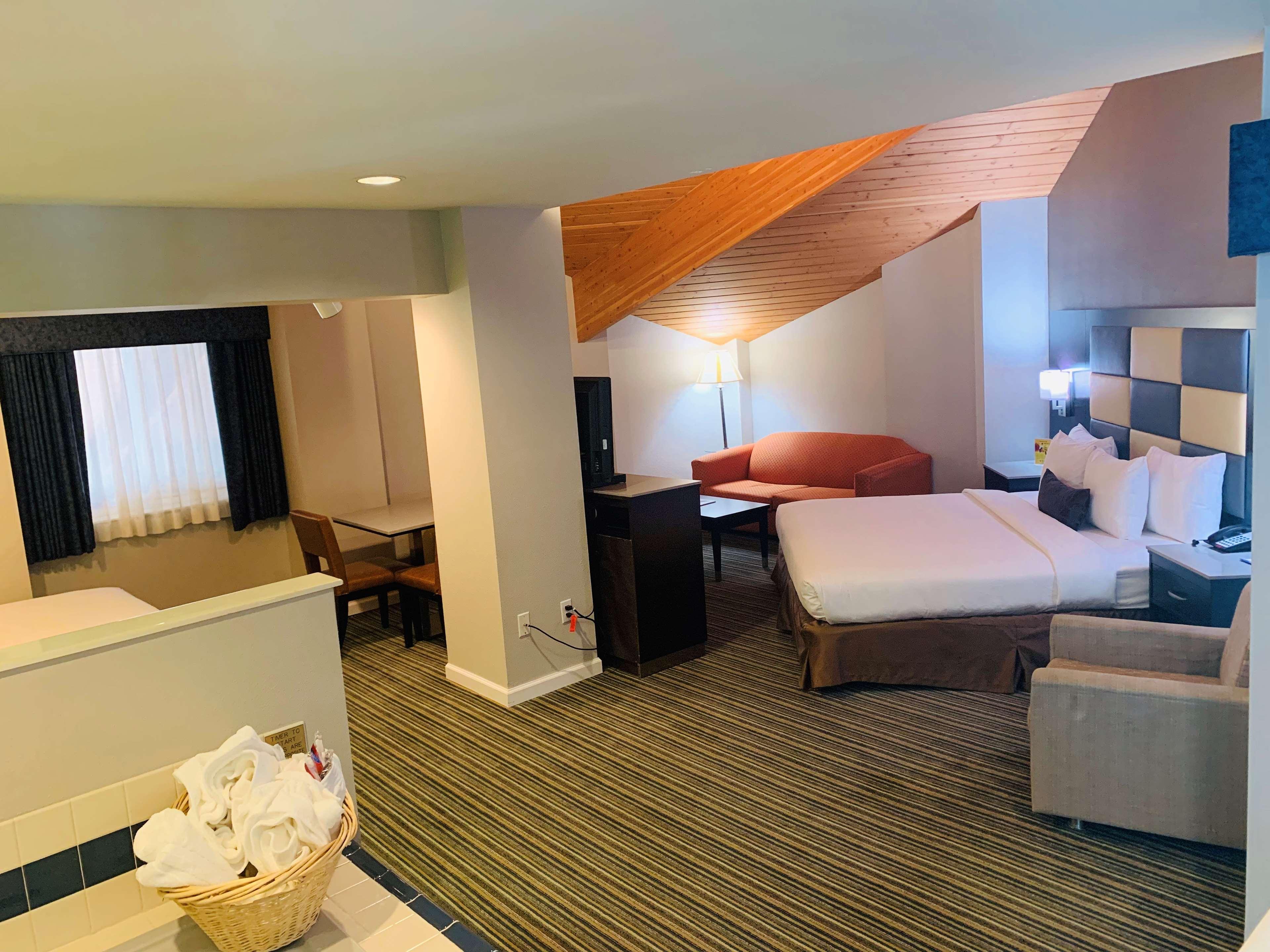 Surestay Plus Hotel By Best Western Redding Chambre photo