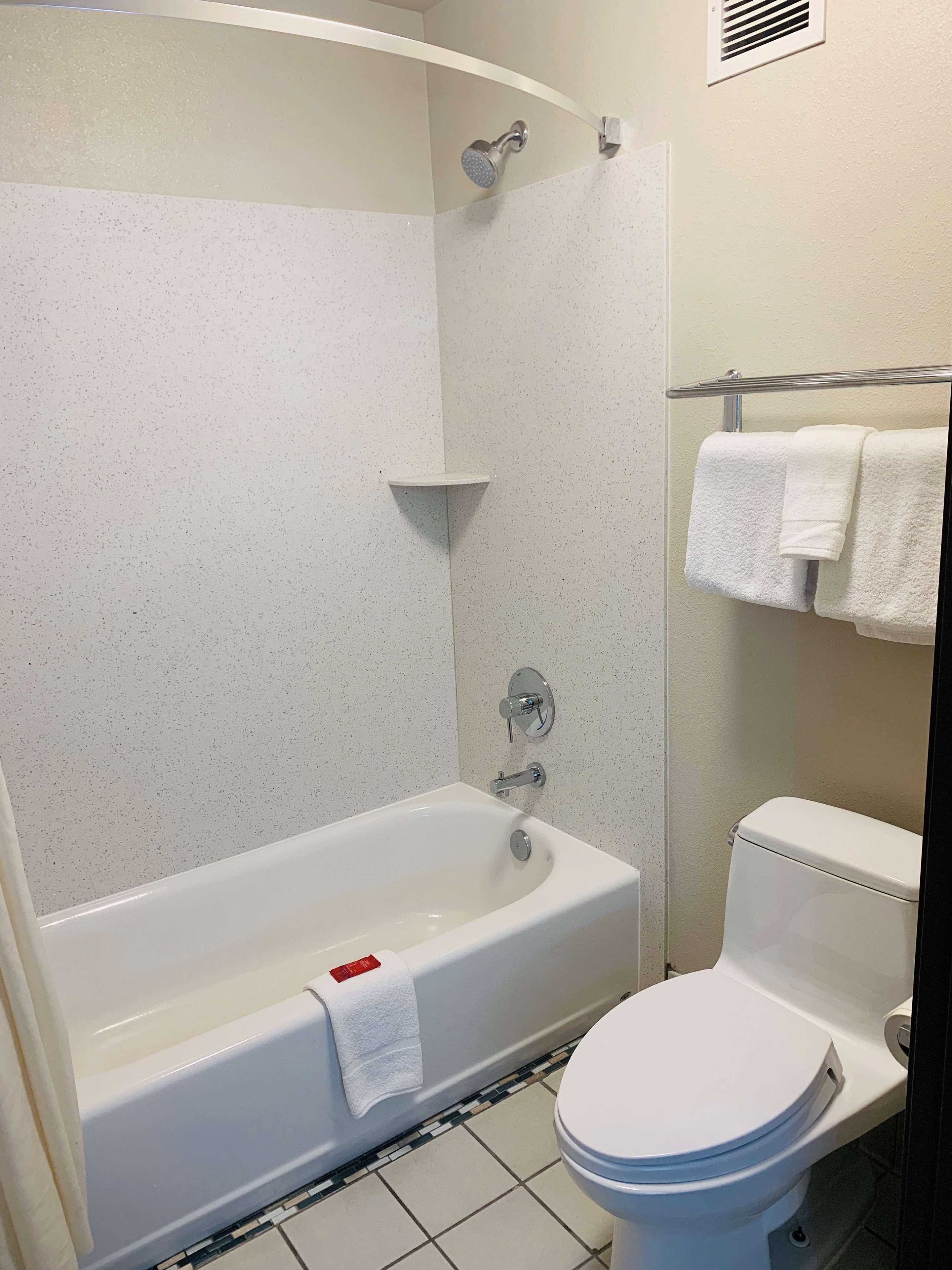 Surestay Plus Hotel By Best Western Redding Chambre photo