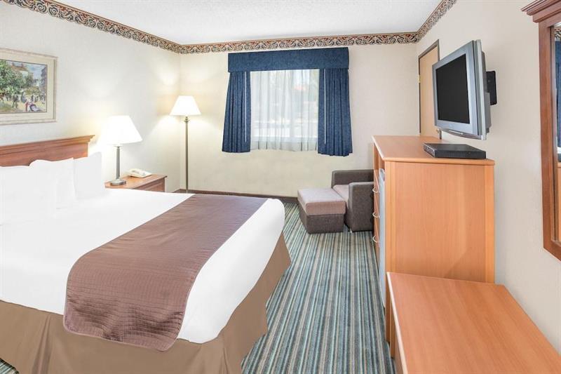 Surestay Plus Hotel By Best Western Redding Extérieur photo