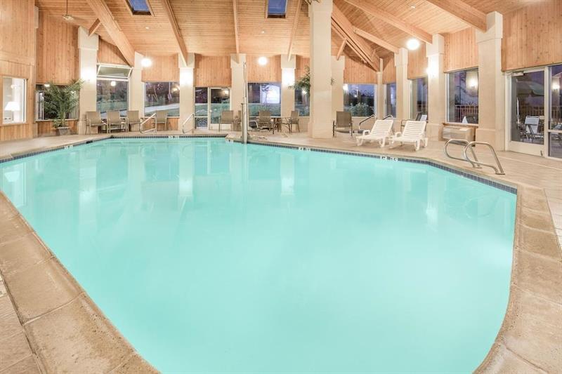 Surestay Plus Hotel By Best Western Redding Extérieur photo