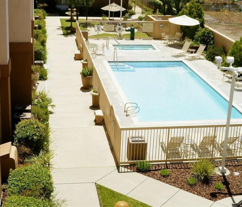 Surestay Plus Hotel By Best Western Redding Extérieur photo